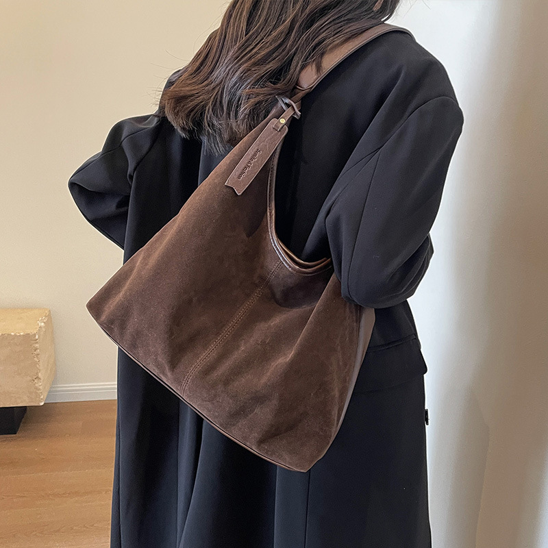 Hobo Bag Slouchy - Kadın Kahverengi Omuz Çantası, Yumuşak Dokulu