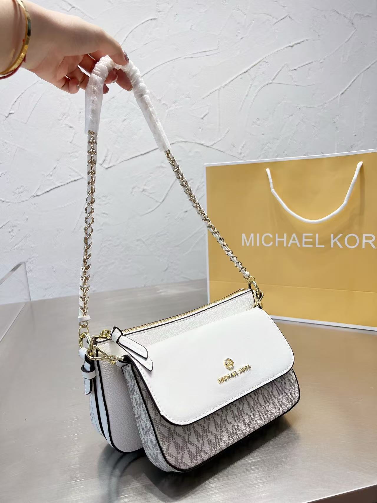 Yepyeni Michael Kors Ole Jet S - Women'S Bags Michael Kors incelemesi ve fiyatı