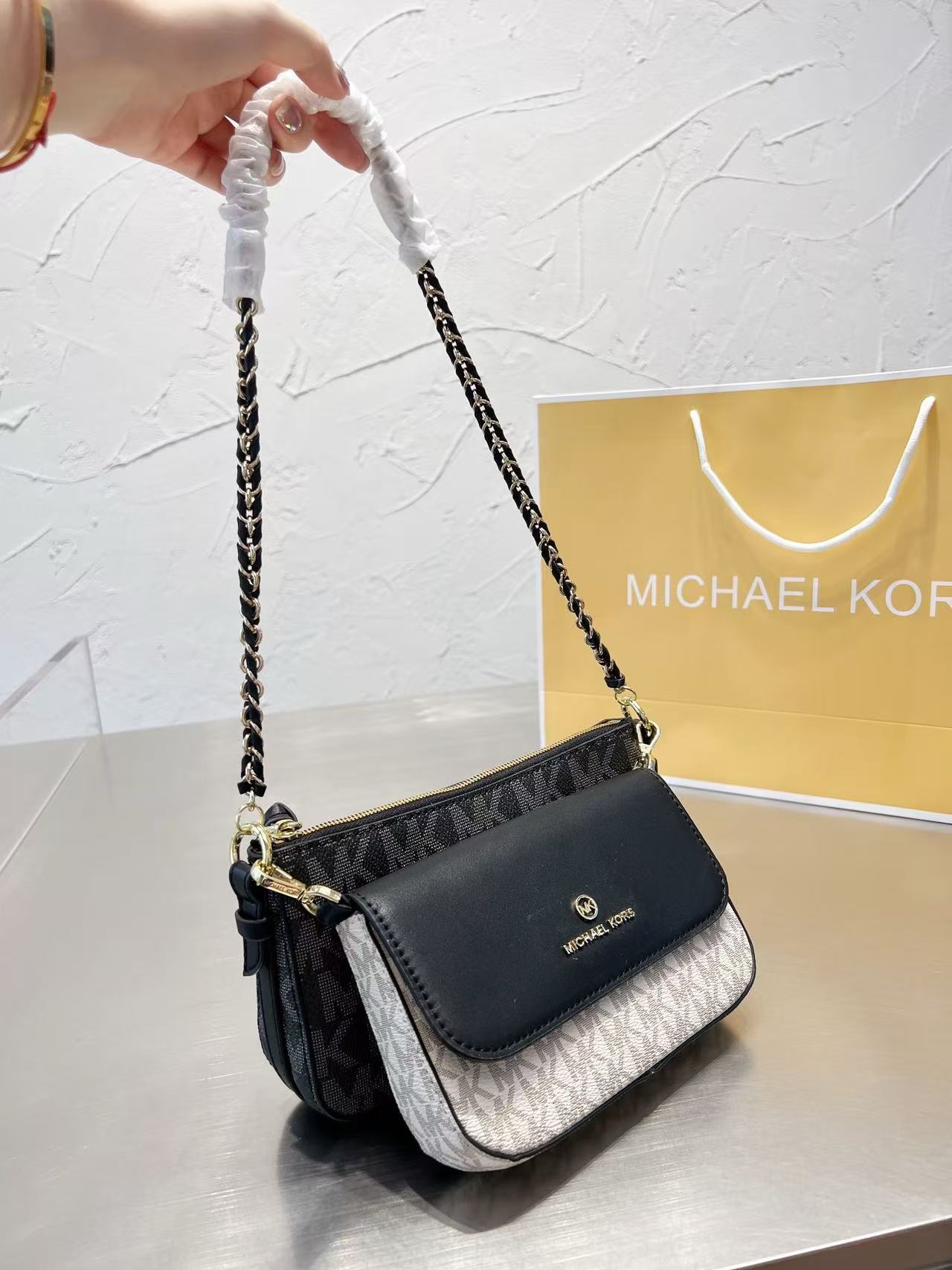 Yepyeni Michael Kors Ole Jet S - Women'S Bags Michael Kors incelemesi ve fiyatı
